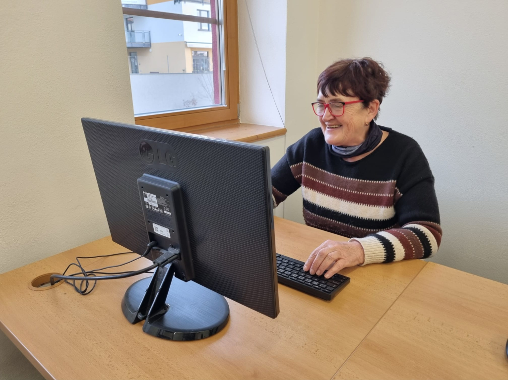 Klub třetího věku - Nebojte se počítačů