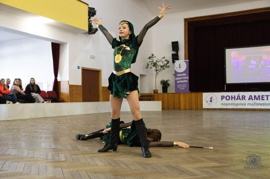 Ametyst - Kiki+Viky 1.jpg