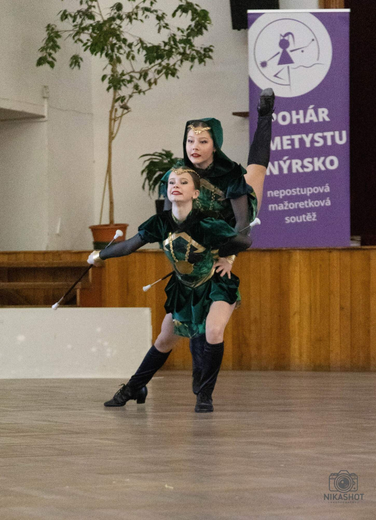 Ametyst - Kiki+Viky.jpg