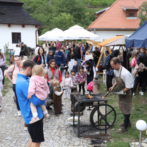 DDM Modřany přivedlo téměř 400 návštěvníků ke staročeským tradicím na akci Cestou zemí českou